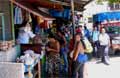 Nicoya - Tiendas por la parada de autobuses